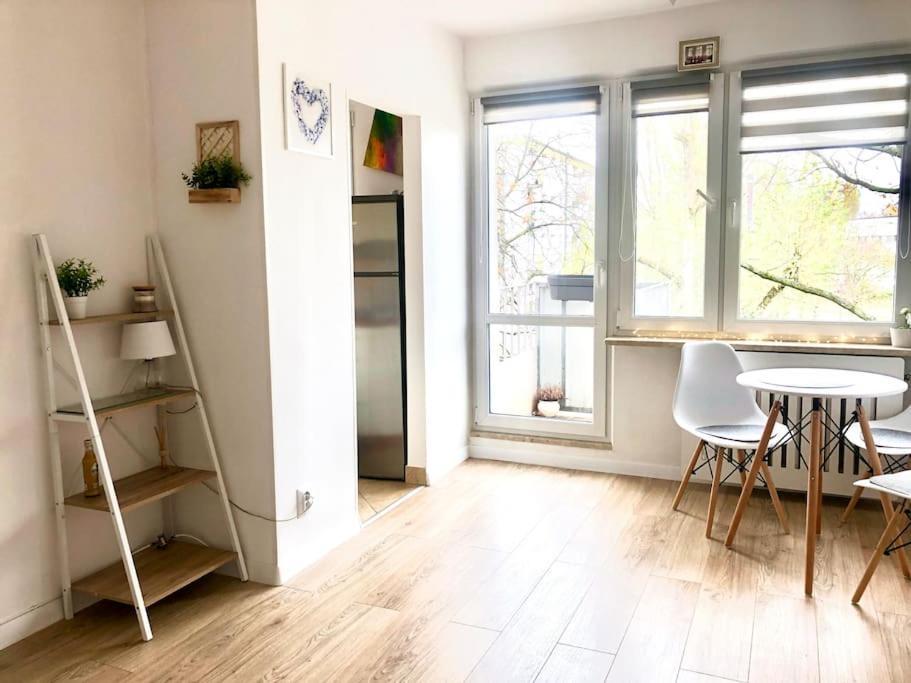 Miejskie Mieszkanie Lägenhet Warszawa Exteriör bild